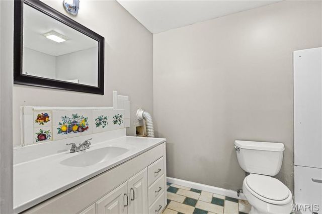 2240 Brook Drive, Florissant, MO 63033