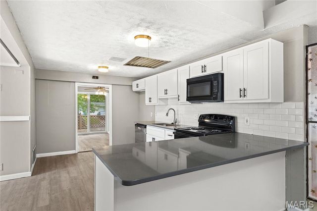 2240 Brook Drive, Florissant, MO 63033
