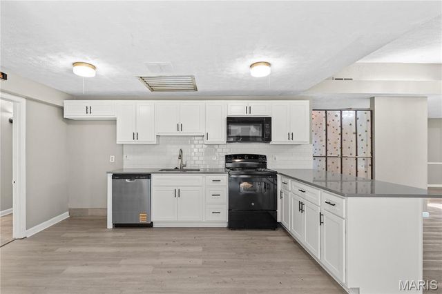 2240 Brook Drive, Florissant, MO 63033