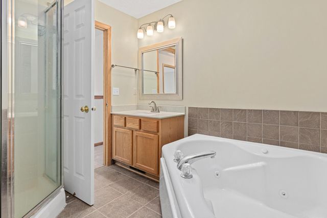 810 Trenton Lane N, Plymouth, MN 55441