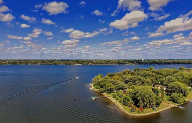 810 Trenton Lane N, Plymouth, MN 55441