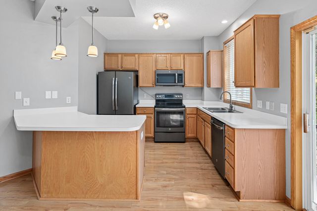810 Trenton Lane N, Plymouth, MN 55441