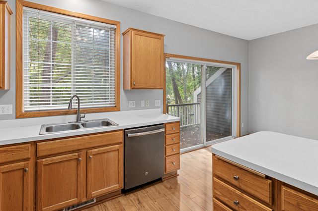 810 Trenton Lane N, Plymouth, MN 55441