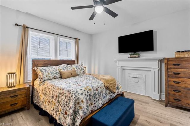 404 Lexington Avenue, Thomasville, NC 27360