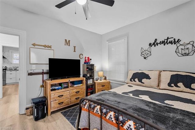 404 Lexington Avenue, Thomasville, NC 27360