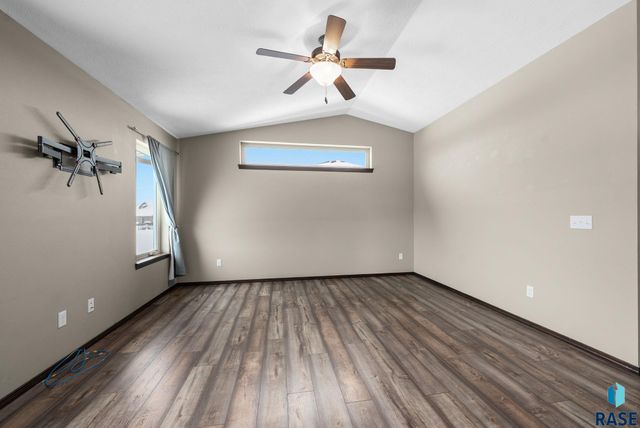 7900 W Pettigrew Ln Lane, Sioux Falls, SD 57106