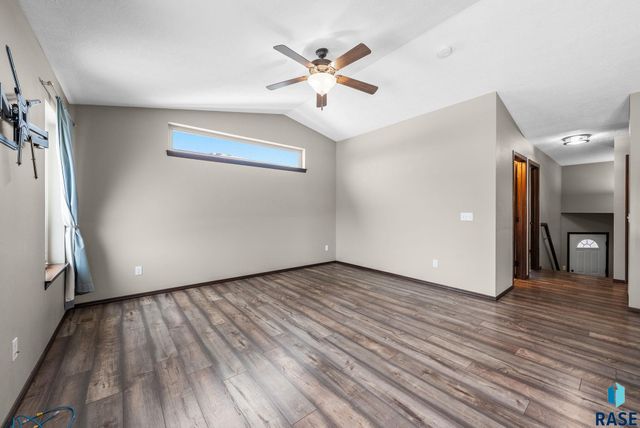 7900 W Pettigrew Ln Lane, Sioux Falls, SD 57106