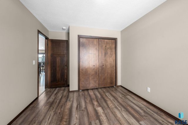 7900 W Pettigrew Ln Lane, Sioux Falls, SD 57106