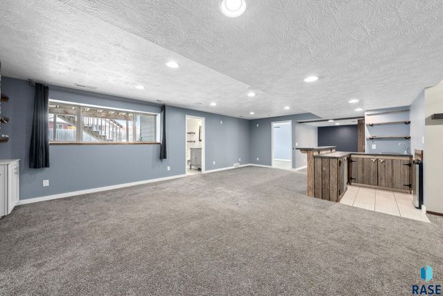 7900 W Pettigrew Ln Lane, Sioux Falls, SD 57106