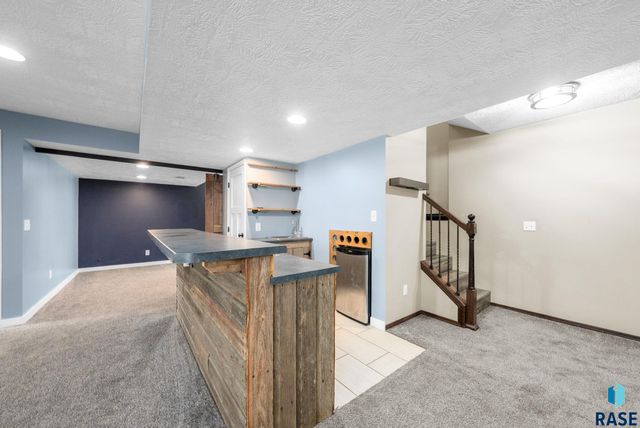 7900 W Pettigrew Ln Lane, Sioux Falls, SD 57106