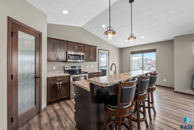 7900 W Pettigrew Ln Lane, Sioux Falls, SD 57106