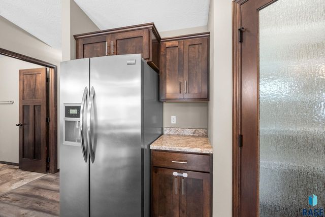 7900 W Pettigrew Ln Lane, Sioux Falls, SD 57106