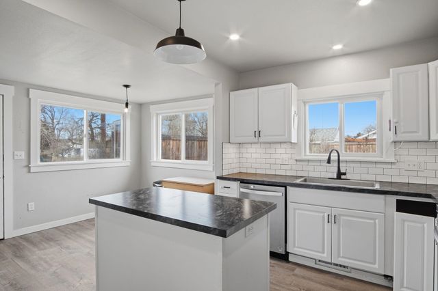 7505 N Regal St, Spokane, WA 99217