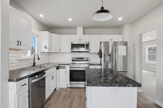 7505 N Regal St, Spokane, WA 99217