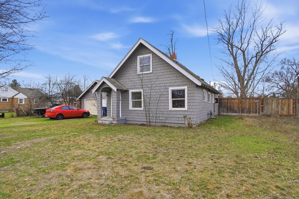 7505 N Regal St, Spokane, WA 99217