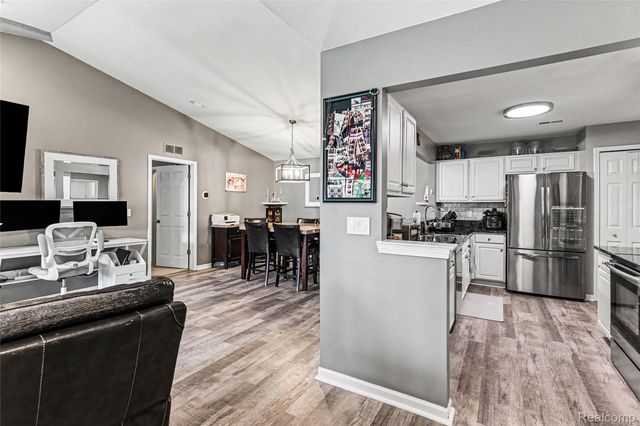 16440 Dominion Drive, Macomb Township, MI 48044