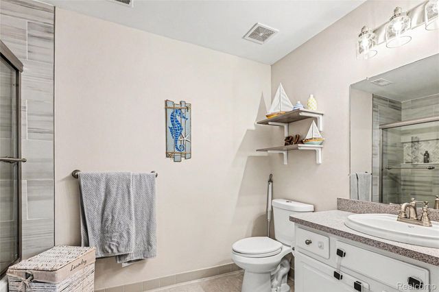 16440 Dominion Drive, Macomb Township, MI 48044