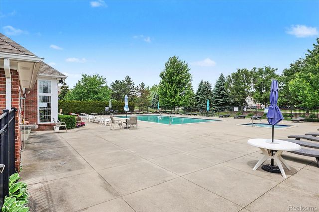 16440 Dominion Drive, Macomb Township, MI 48044