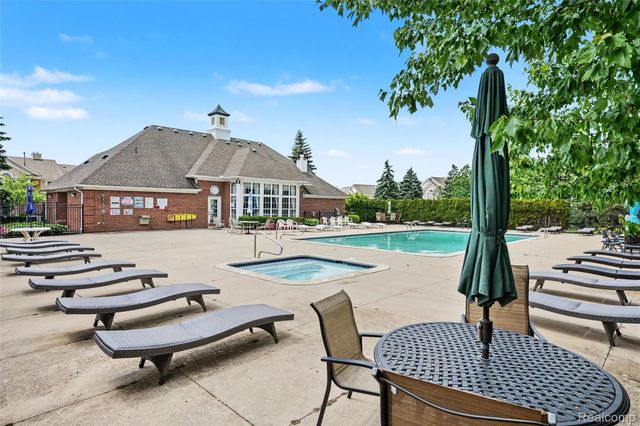 16440 Dominion Drive, Macomb Township, MI 48044