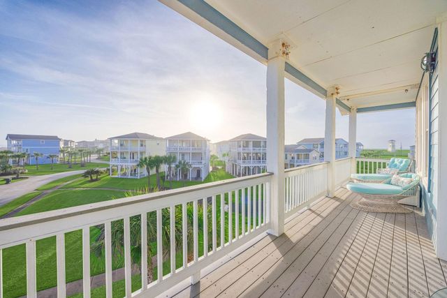 4162 Green Heron Drive, Galveston, TX 77554