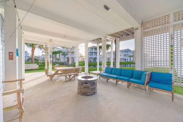 4162 Green Heron Drive, Galveston, TX 77554