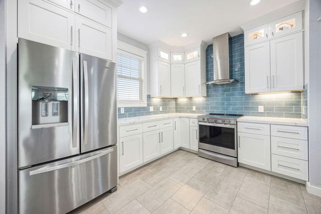 4162 Green Heron Drive, Galveston, TX 77554