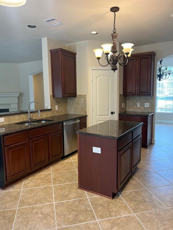 3920 Harvey Penick DR, Round Rock, TX 78664