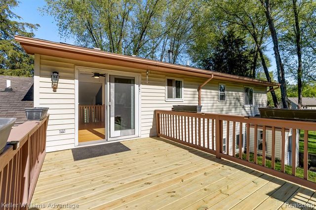 1250 Shotey Court, Milford, MI 48380