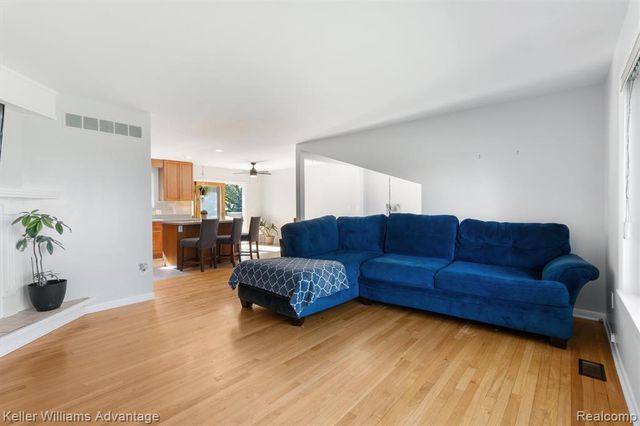 1250 Shotey Court, Milford, MI 48380