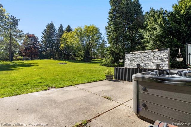 1250 Shotey Court, Milford, MI 48380