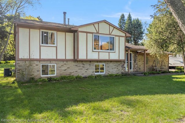 1250 Shotey Court, Milford, MI 48380
