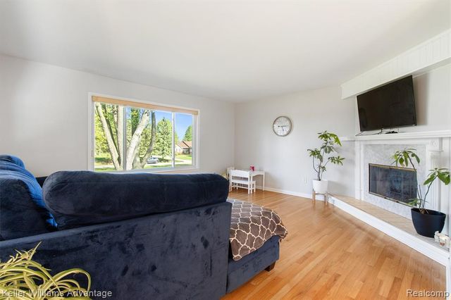 1250 Shotey Court, Milford, MI 48380