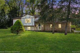 1250 Shotey Court, Milford, MI 48380