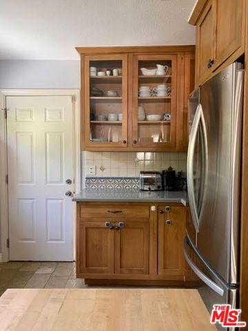 2905 Somerset Drive, Los Angeles, CA 90016