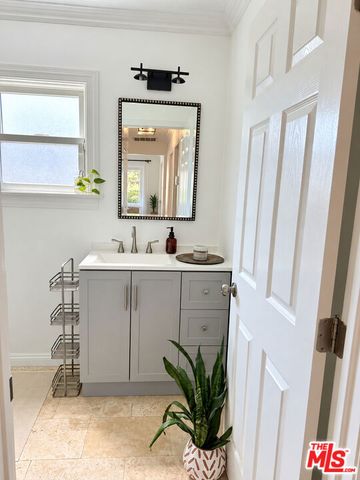 2905 Somerset Drive, Los Angeles, CA 90016