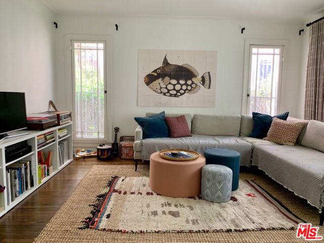2905 Somerset Drive, Los Angeles, CA 90016