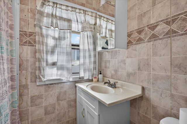 243 Delaware Street Se, City Of Grand Rapids, MI 49507