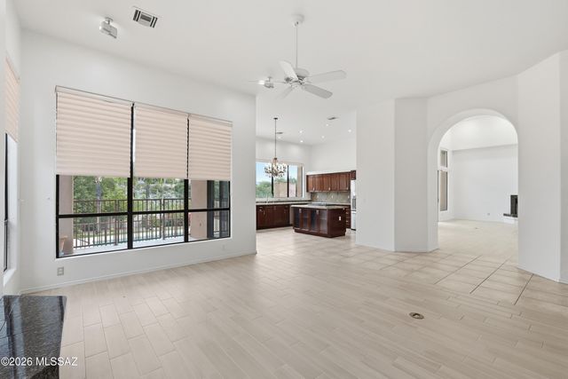 6520 N Regal Manor Drive, Tucson, AZ 85750