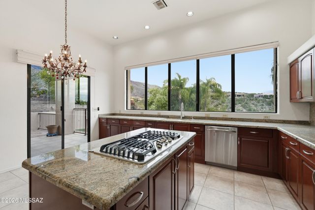 6520 N Regal Manor Drive, Tucson, AZ 85750