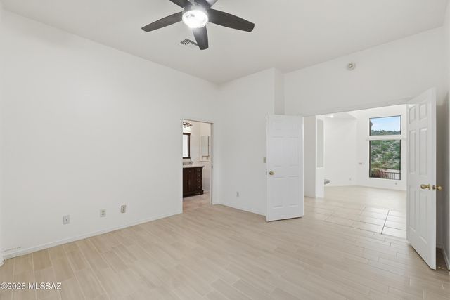 6520 N Regal Manor Drive, Tucson, AZ 85750