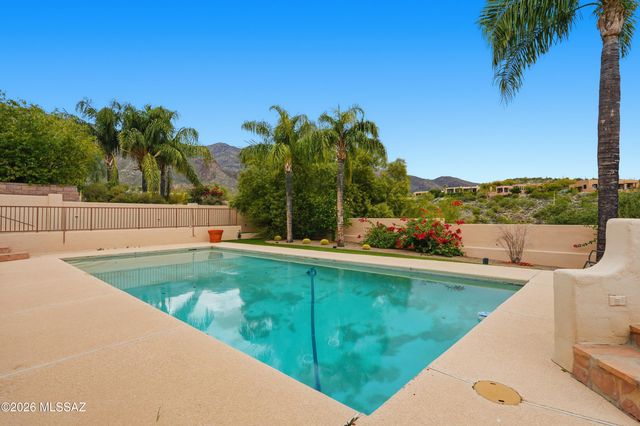 6520 N Regal Manor Drive, Tucson, AZ 85750
