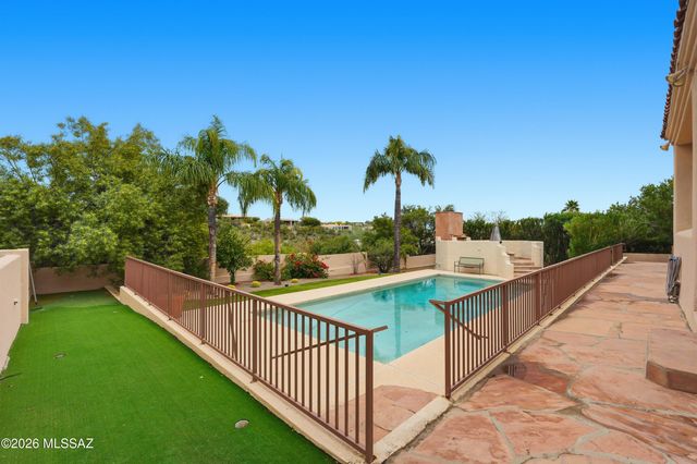 6520 N Regal Manor Drive, Tucson, AZ 85750