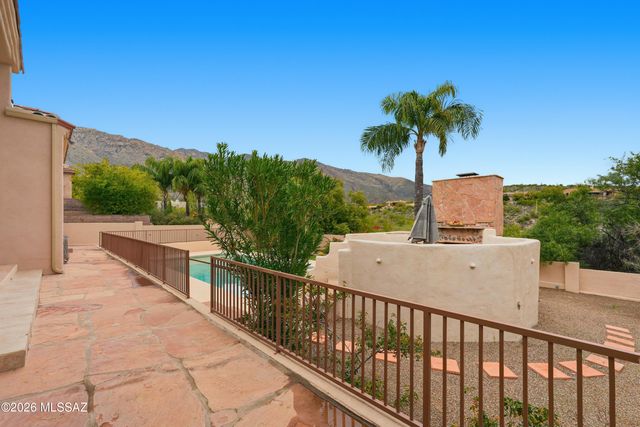 6520 N Regal Manor Drive, Tucson, AZ 85750