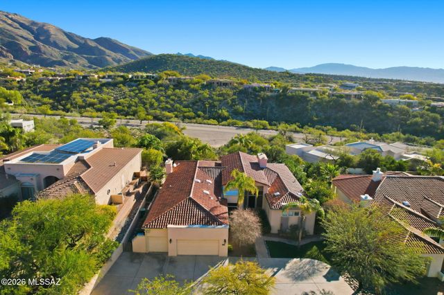 6520 N Regal Manor Drive, Tucson, AZ 85750