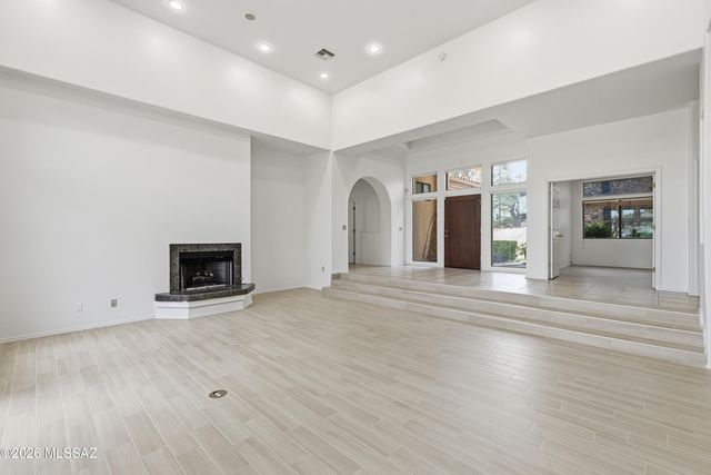 6520 N Regal Manor Drive, Tucson, AZ 85750