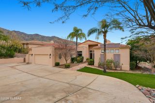 6520 N Regal Manor Drive, Tucson, AZ 85750