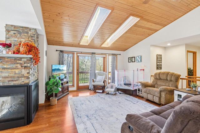 N2171 Lake Drive, Lodi, WI 53555