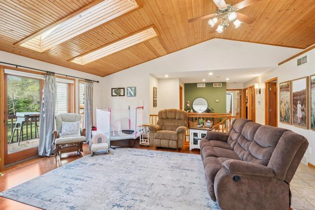 N2171 Lake Drive, Lodi, WI 53555