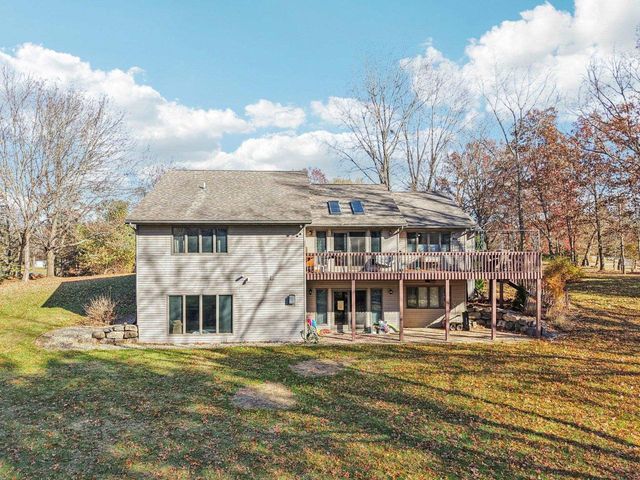 N2171 Lake Drive, Lodi, WI 53555