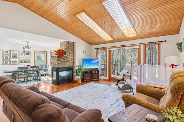 N2171 Lake Drive, Lodi, WI 53555